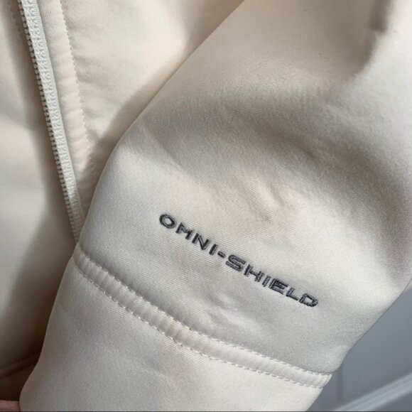 White Columbia Omni-Shield Breast Cancer Jacket - Picture 4 of 12